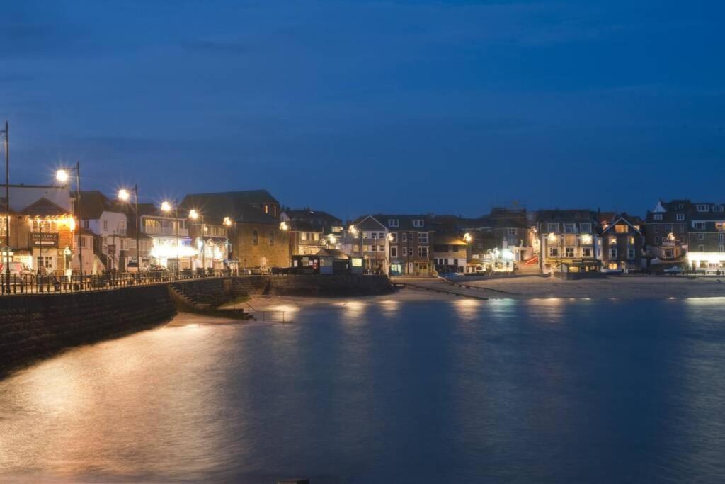St Ives Apartment Private Parking With Garden 10 Minute Walk Into Town And Beach Εξωτερικό φωτογραφία