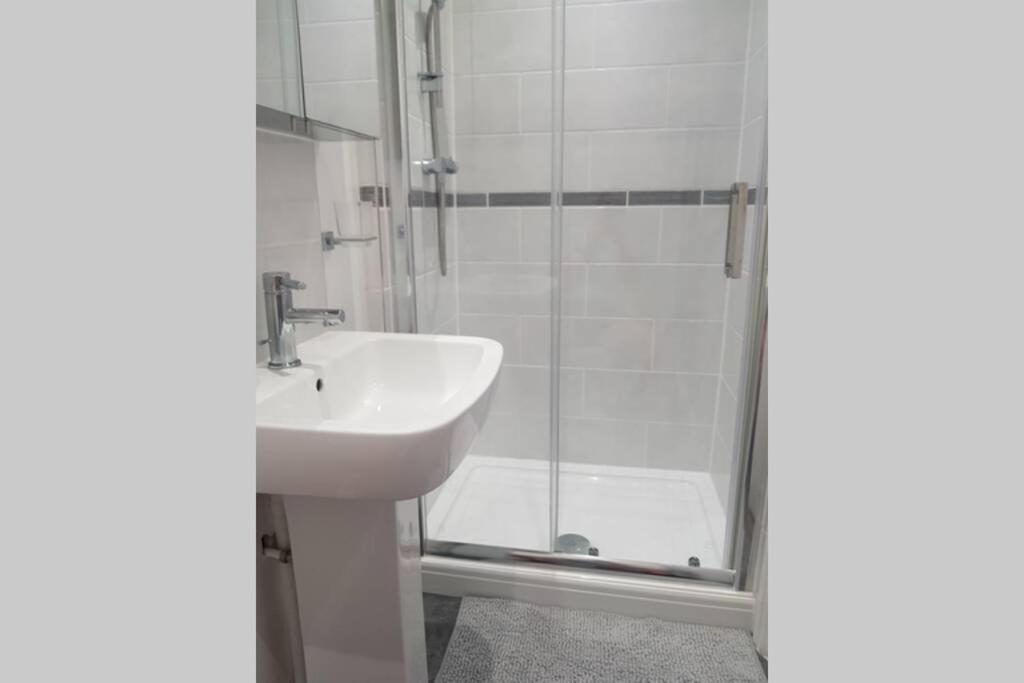St Ives Apartment Private Parking With Garden 10 Minute Walk Into Town And Beach Εξωτερικό φωτογραφία